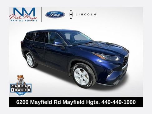 Used 2022 Toyota Highlander LE AWD/4WD image 1