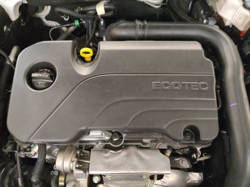 Used 2023 Chevrolet Malibu LT FWD image 30