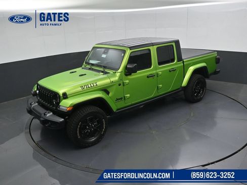 Used 2025 Jeep Gladiator Sport AWD/4WD image 47
