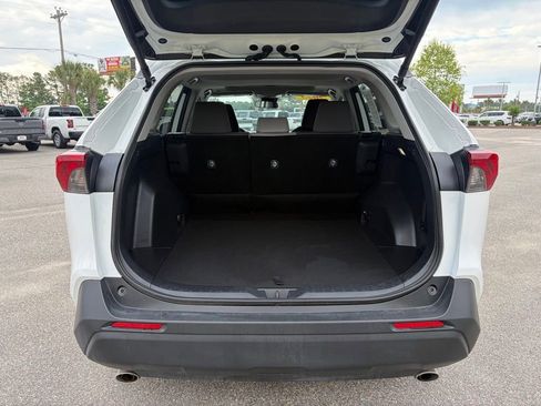 Used 2025 Toyota RAV4 XLE w/ Convenience Package FWD image 8