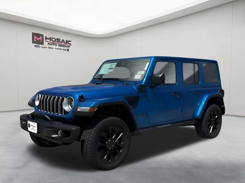 New 2025 Jeep Wrangler Unlimited Sahara AWD/4WD image 8