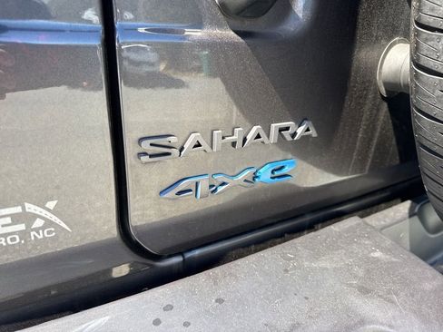 Used 2025 Jeep Wrangler Unlimited Sahara w/ Safety Group image 28