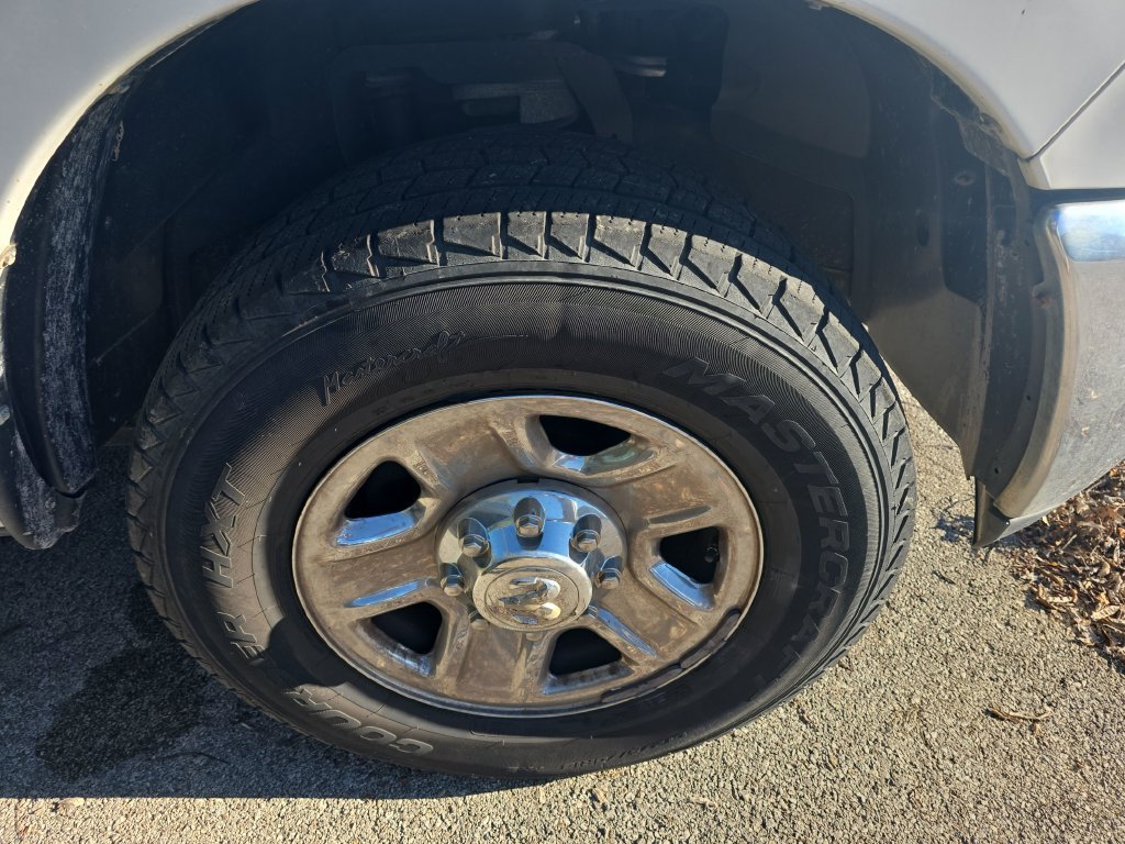 Used 2015 RAM 2500 Tradesman w/ Chrome Appearance Group RWD image 4