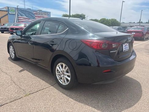 Used 2016 MAZDA MAZDA3 i Grand Touring FWD image 3
