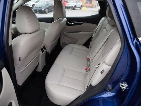 Used 2021 Nissan Rogue Sport SL w/ Premium Package image 22