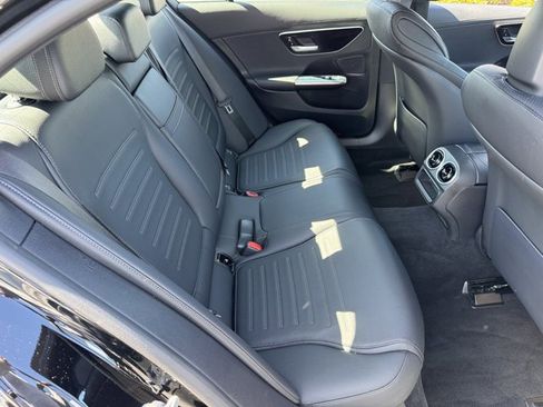 Used 2023 Mercedes-Benz C 300 Sedan image 8