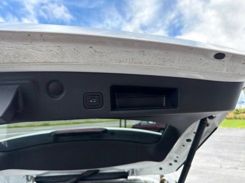 Used 2024 Chevrolet Equinox RS AWD/4WD image 18
