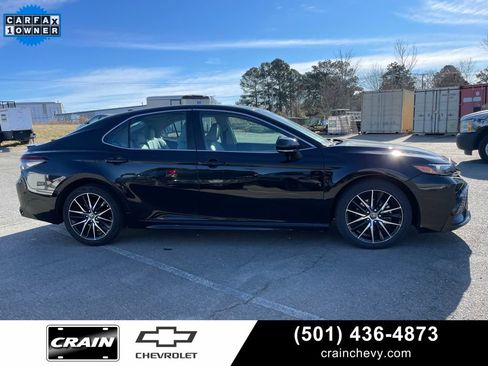 Used 2023 Toyota Camry SE image 8