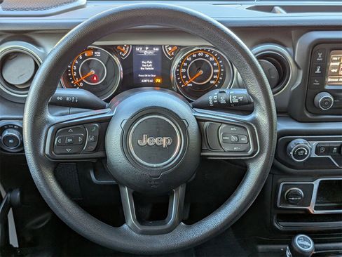 Used 2021 Jeep Wrangler Unlimited Sport image 28