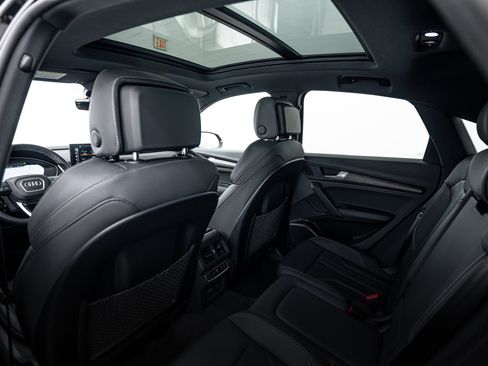 Certified 2025 Audi Q5 2.0T Premium Plus w/ Premium Plus Package image 21