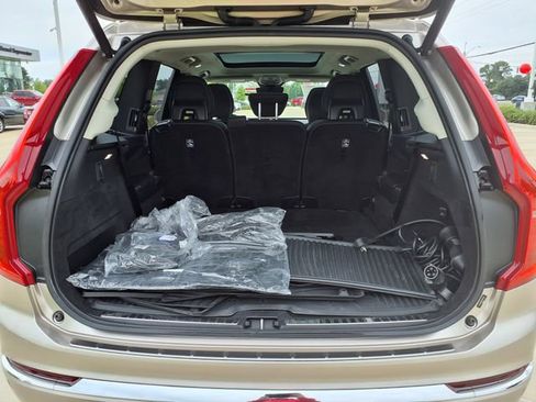 Certified 2023 Volvo XC90 T8 Plus w/ Protection Package Premier AWD/4WD image 12