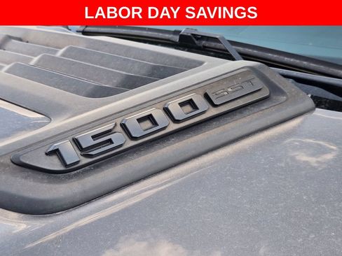 Used 2025 RAM 1500 Laramie w/ Sport Appearance Package AWD/4WD image 25