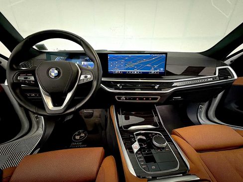 Used 2024 BMW X5 xDrive40i w/ Premium Package AWD/4WD image 16