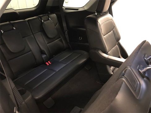 Used 2023 Ford Explorer Limited w/ Limited Technology Package image 35