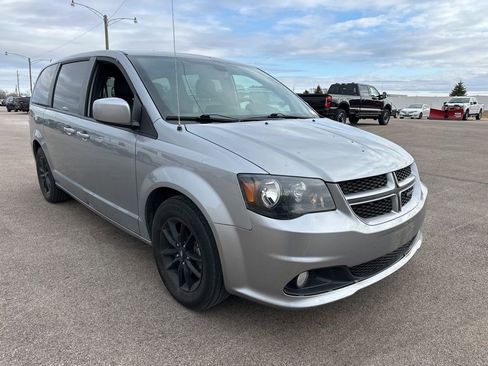 Used 2019 Dodge Grand Caravan GT image 4
