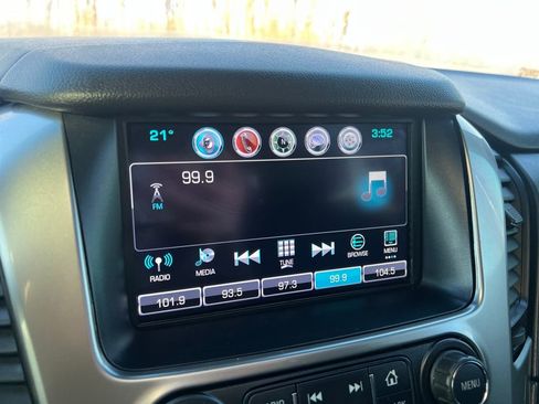 Used 2018 Chevrolet Suburban Premier image 16