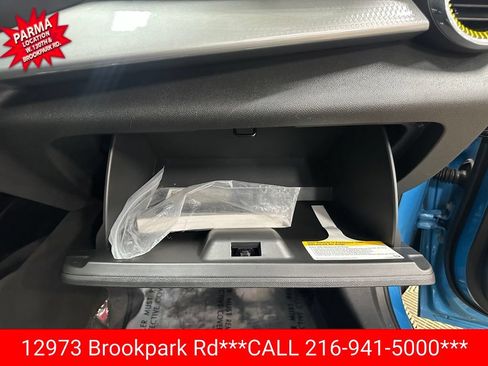 Used 2025 Chevrolet Trax LT FWD image 24