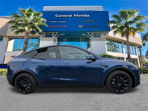 Used 2023 Tesla Model Y Long Range image 4