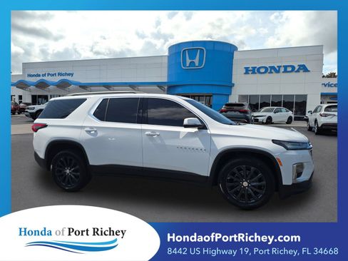 Used 2023 Chevrolet Traverse LT AWD/4WD image 1