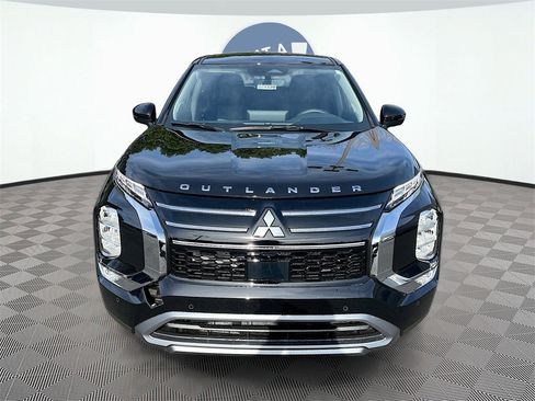 New 2026 Mitsubishi Outlander SE image 2