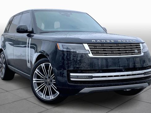 Used 2025 Land Rover Range Rover Autobiography image 3