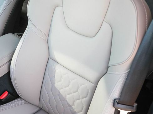 New 2026 Volvo XC90 T8 Plus w/ Protection Package Premier AWD/4WD image 27