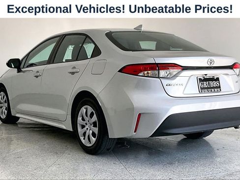 Used 2023 Toyota Corolla LE FWD image 14
