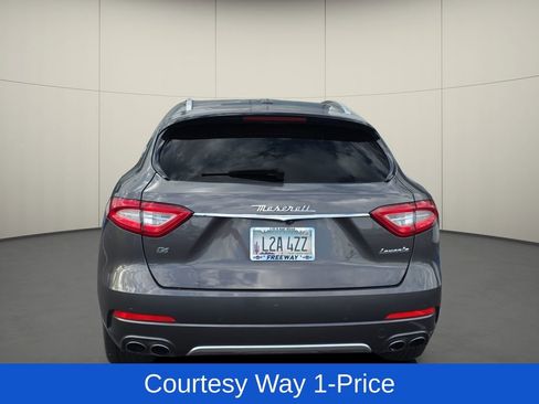 Used 2018 Maserati Levante GranLusso AWD/4WD image 8