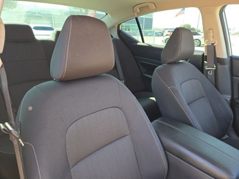 Used 2022 Nissan Altima 2.5 SV image 29