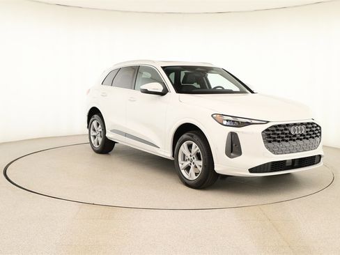 New 2025 Audi Q5 Premium image 10