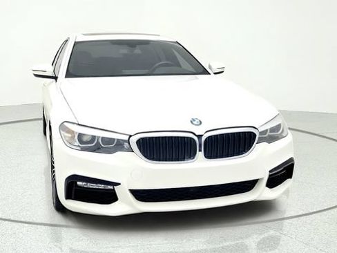 Used 2018 BMW 530e w/ M Sport Package 2 RWD image 2
