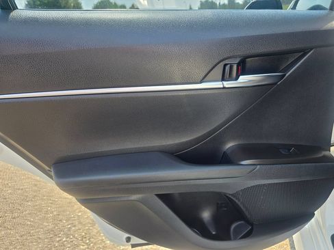 Used 2021 Toyota Camry LE w/ Cold Weather Package FWD image 14
