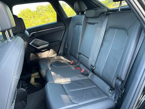 Used 2022 Audi Q3 2.0T Premium Plus image 13