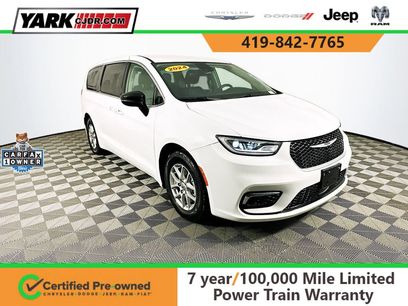 Certified 2024 Chrysler Pacifica Touring-L