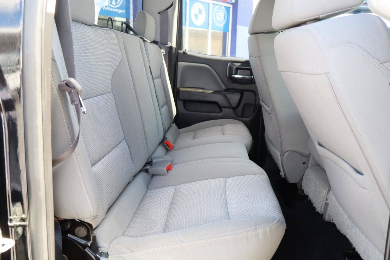 Used 2017 Chevrolet Silverado 1500 Custom w/ Custom Convenience Package RWD image 18