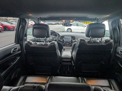 Used 2019 Jeep Grand Cherokee Limited image 13