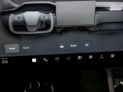 Used 2023 Tesla Model S image 31