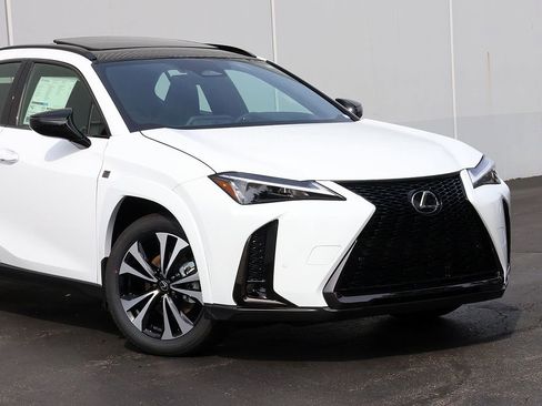 New 2026 Lexus UX 300h AWD image 2