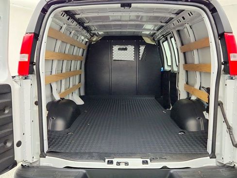 Used 2025 Chevrolet Express 2500 w/ Driver Convenience Package RWD image 17