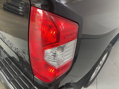 Used 2017 Toyota Tundra Platinum AWD/4WD image 46