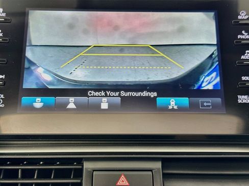 Used 2020 Honda Accord Touring image 16
