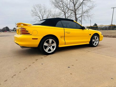 Used 1995 Ford Mustang GT RWD image 24