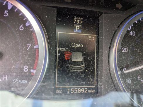 Used 2015 Toyota Highlander XLE image 12