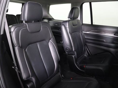 Used 2023 Jeep Grand Cherokee L Limited image 34