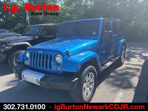 Used 2015 Jeep Wrangler Unlimited Sahara w/ Connectivity Group AWD/4WD image 2