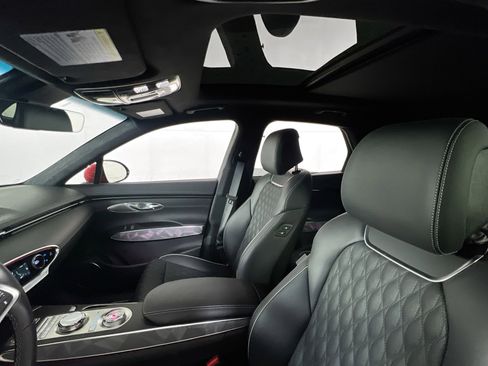 Used 2025 Genesis GV70 3.5T Sport w/ Sport Advanced Package image 22