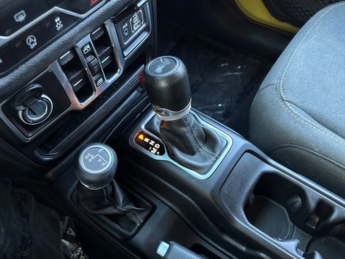 Used 2024 Jeep Wrangler Sport S AWD/4WD image 17