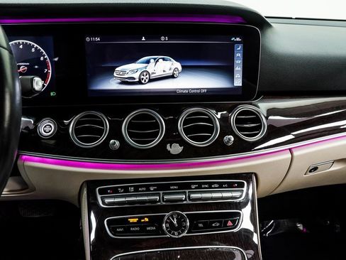 Used 2020 Mercedes-Benz E 450 4MATIC Sedan w/ Parking Assistance Package image 21