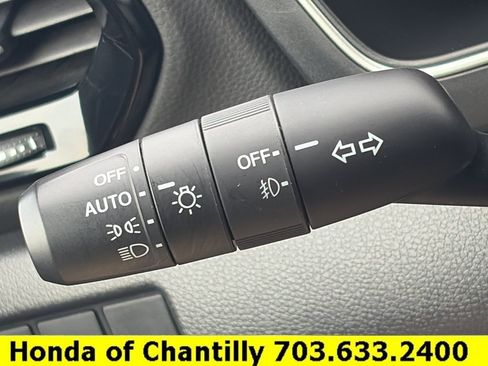 Certified 2024 Honda Pilot Touring image 10