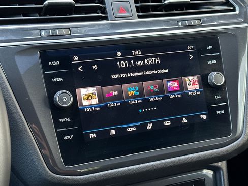 Used 2023 Volkswagen Tiguan SE FWD image 18